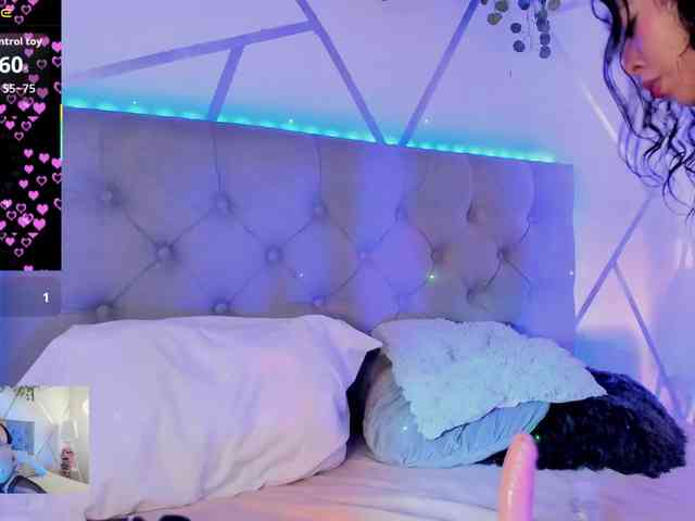 EMMAAA-STOONEE webcam