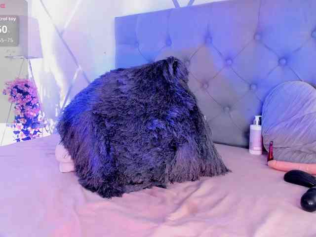 EMMAAA-STOONEE webcam