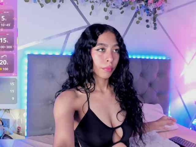 EMMAAA-STOONEE webcam