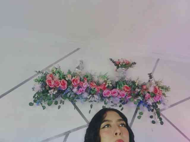 EMMAAA-STOONEE webcam