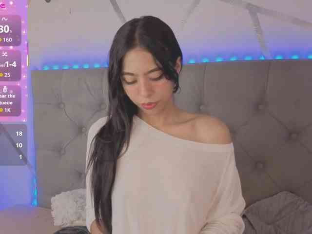 EMMAAA-STOONEE Live Webcam on BongaCams