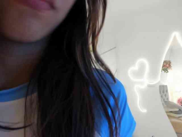 EMMAAA-STOONEE webcam