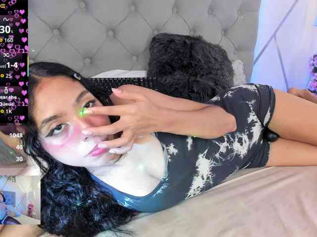 EMMAAA-STOONEE webcam