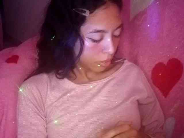 EMMAAA-STOONEE EMMAAA-STOONEE