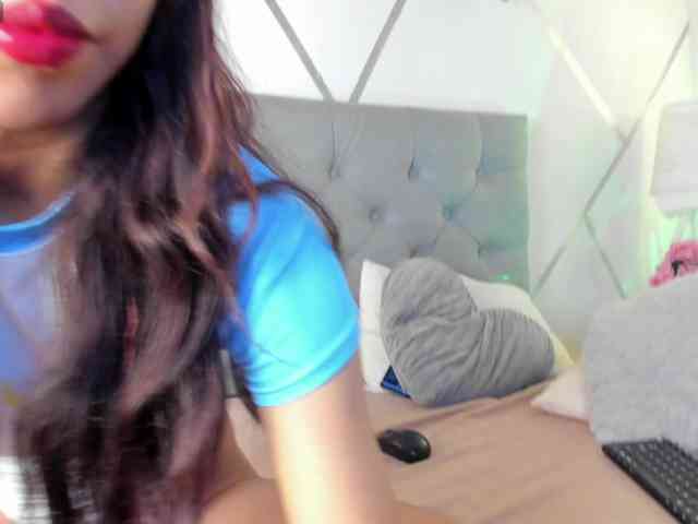 EMMAAA-STOONEE webcam