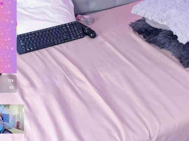 EMMAAA-STOONEE webcam