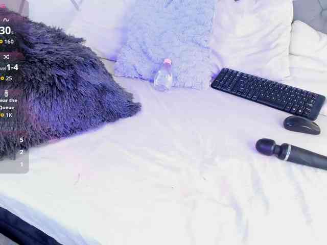 EMMAAA-STOONEE EMMAAA-STOONEE