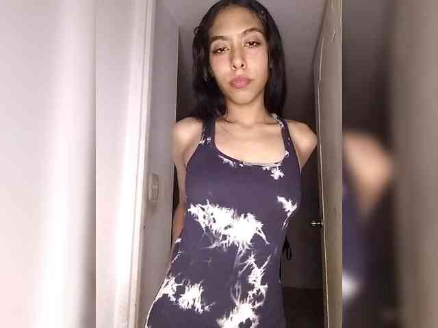 EMMAAA-STOONEE webcam