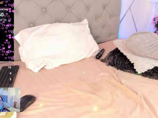 EMMAAA-STOONEE webcam