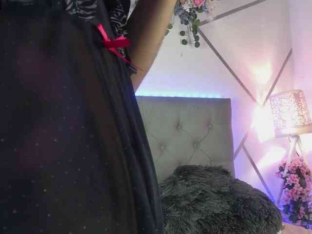 EMMAAA-STOONEE webcam