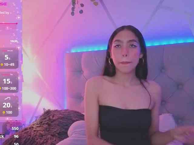 EMMAAA-STOONEE webcam