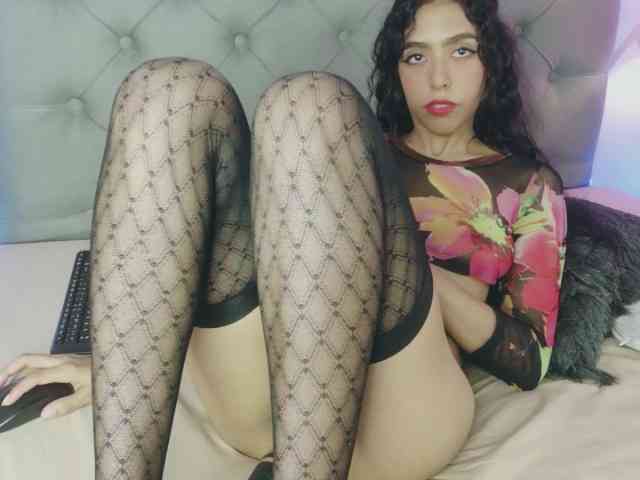 EMMAAA-STOONEE webcam