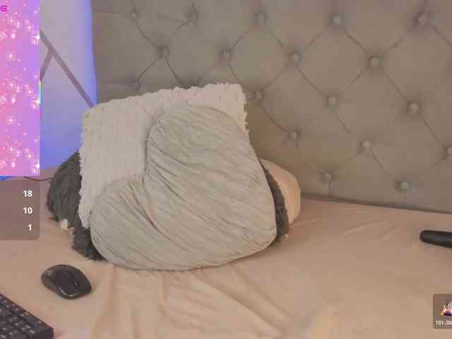 EMMAAA-STOONEE Live Webcam on BongaCams