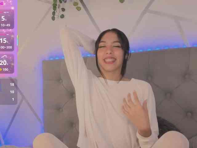 EMMAAA-STOONEE webcam