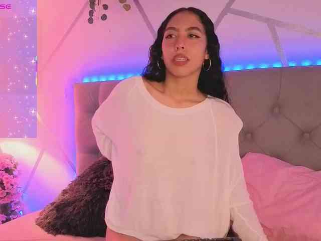 EMMAAA-STOONEE webcam