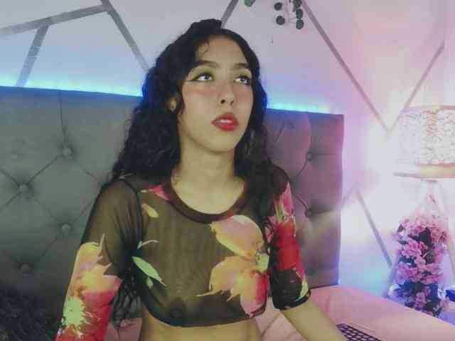 EMMAAA-STOONEE webcam