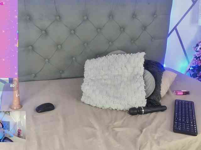 EMMAAA-STOONEE webcam