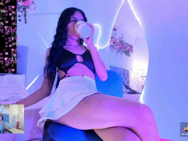 EMMAAA-STOONEE webcam