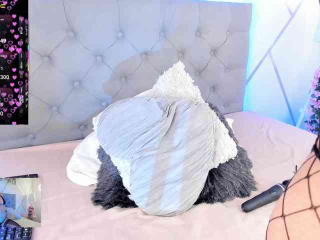 EMMAAA-STOONEE webcam