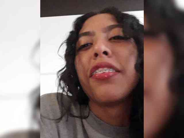 EMMAAA-STOONEE webcam