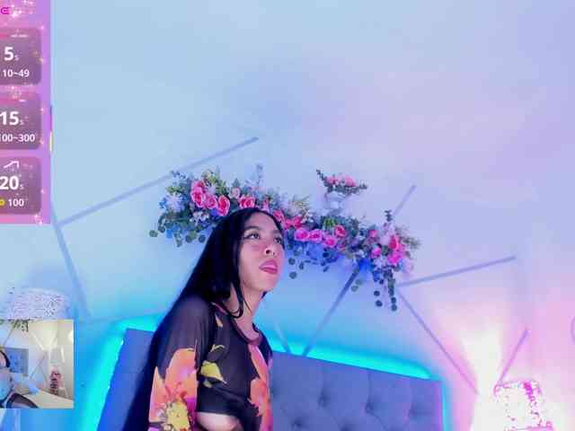 EMMAAA-STOONEE webcam