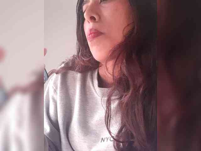 EMMAAA-STOONEE webcam