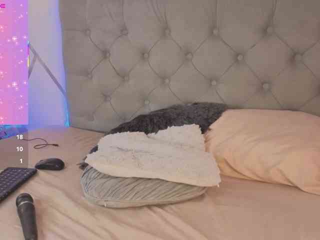 EMMAAA-STOONEE webcam