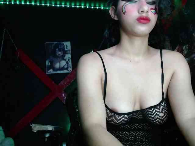 Darkd0ll webcam