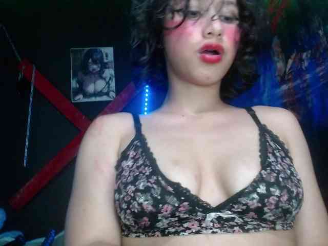 Darkd0ll webcam