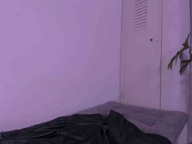 Miiafoxxx webcam