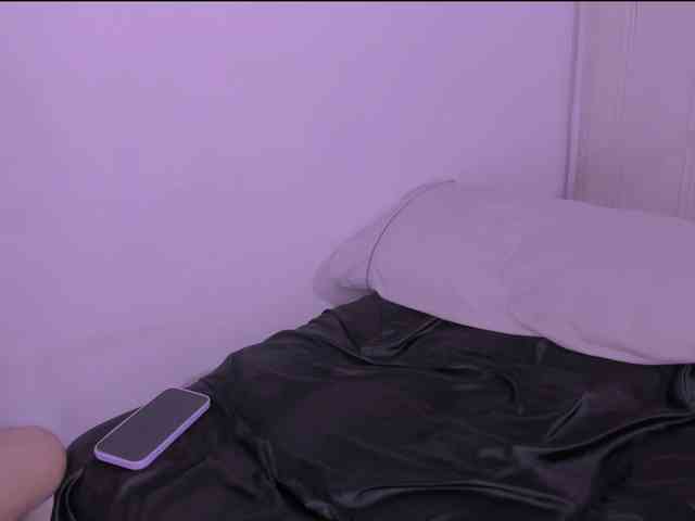Miiafoxxx webcam