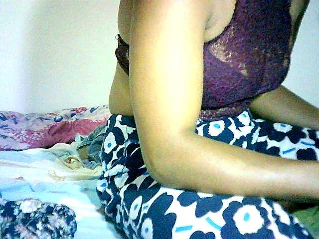 Menronjahh webcam bongacams model stream image