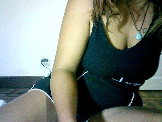 Menronjahh webcam bongacams model stream image