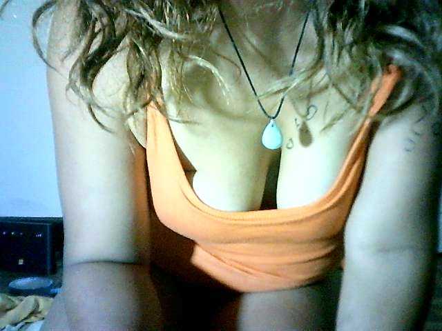 Menronjahh webcam bongacams model stream image