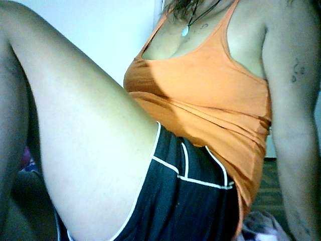 Menronjahh webcam bongacams model stream image