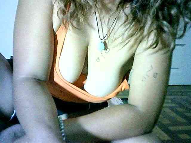 Menronjahh Live Webcam on BongaCams