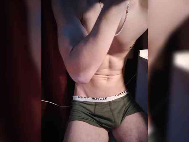 Alexboyb Live Webcam on BongaCams