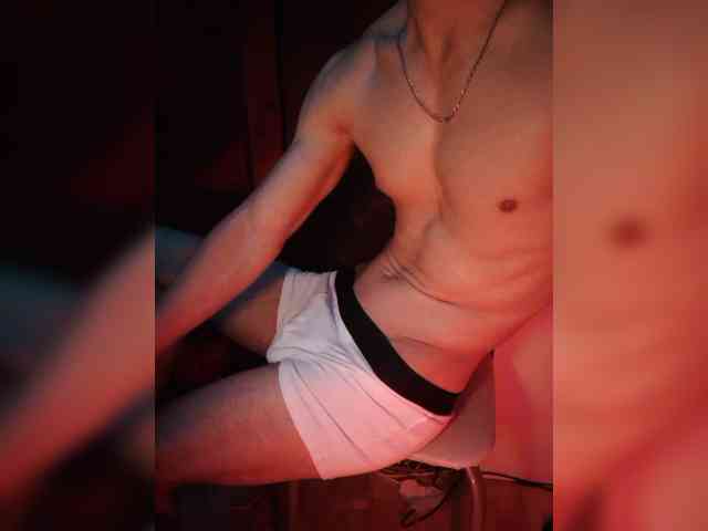 Alexboyb Live Webcam on BongaCams