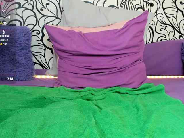 JasmineCharm webcam