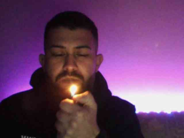 Emil202469 Live Webcam on BongaCams