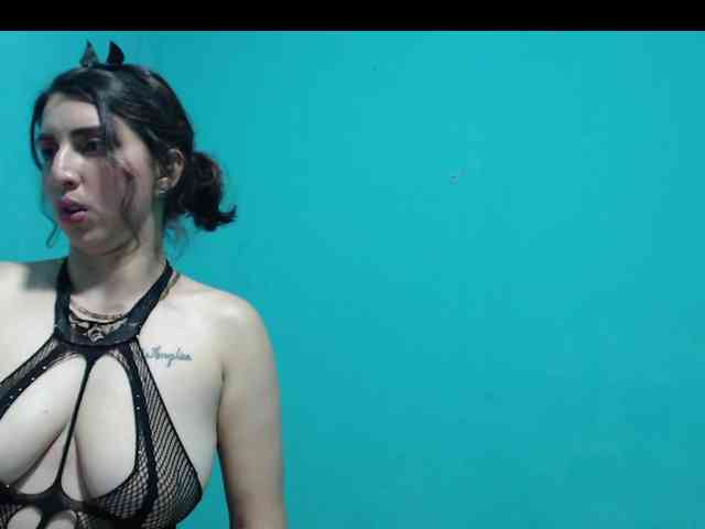 LunaandBellaa webcam