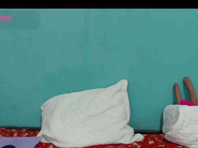 LunaandBellaa webcam