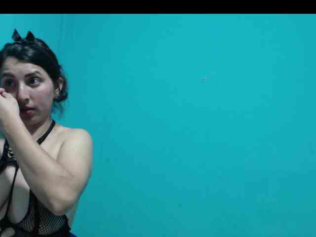 LunaandBellaa webcam