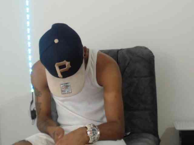 Daniel-queen Live Webcam on BongaCams