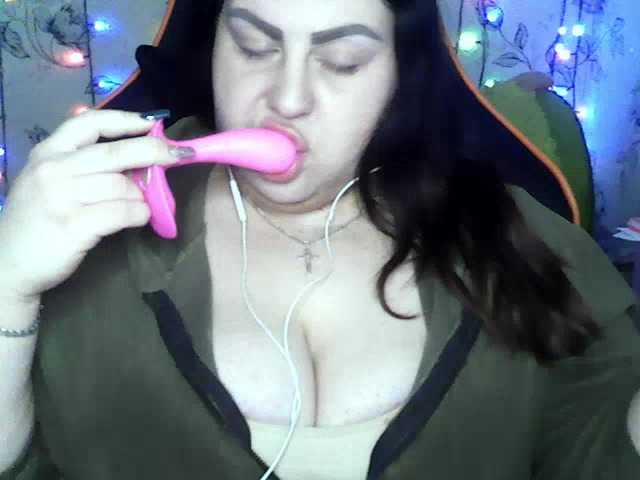 Ruby-Lorrie's BongaCams show and profile