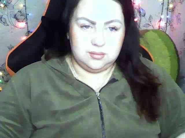 Ruby-Lorrie Ruby-Lorrie