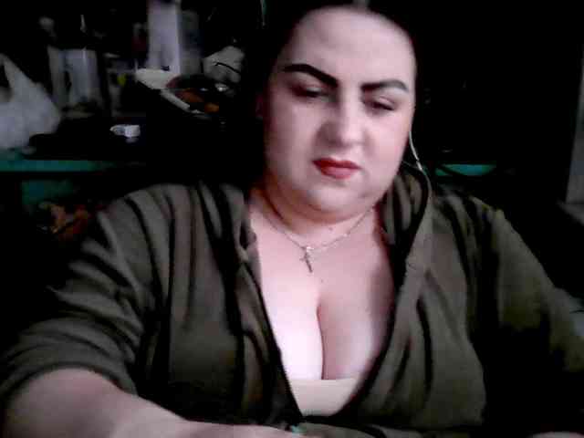 Ruby-Lorrie Ruby-Lorrie