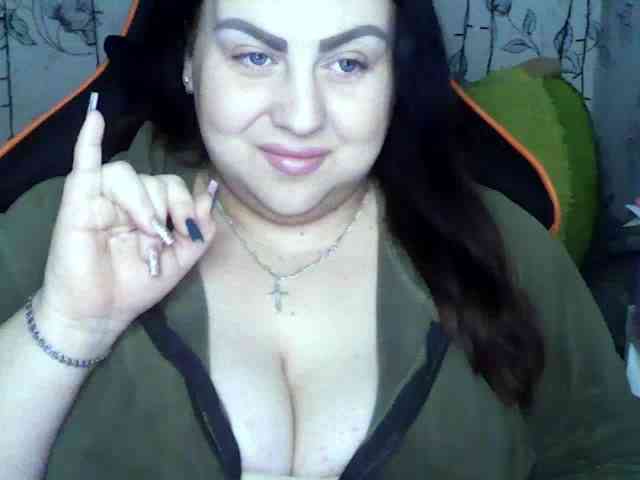 Ruby-Lorrie Ruby-Lorrie