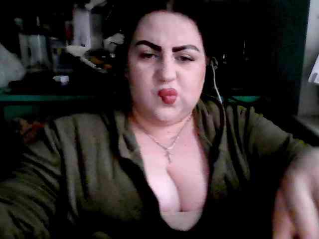 Ruby-Lorrie Ruby-Lorrie