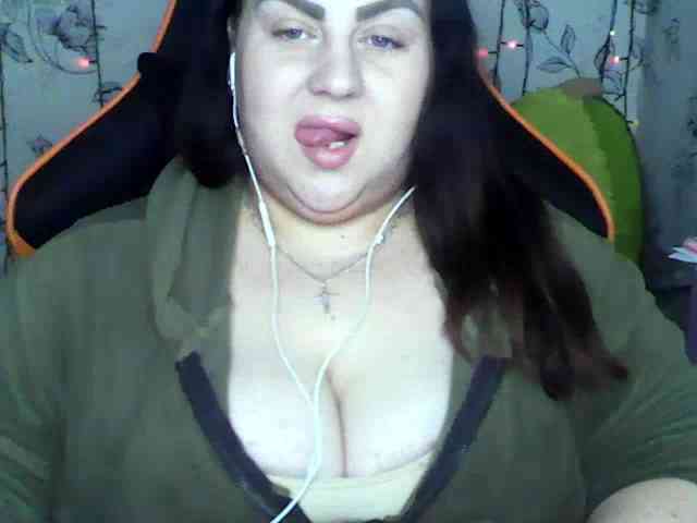 Ruby-Lorrie Ruby-Lorrie